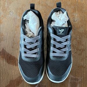 Vionic Women’s Charcoal and Black Sneakers